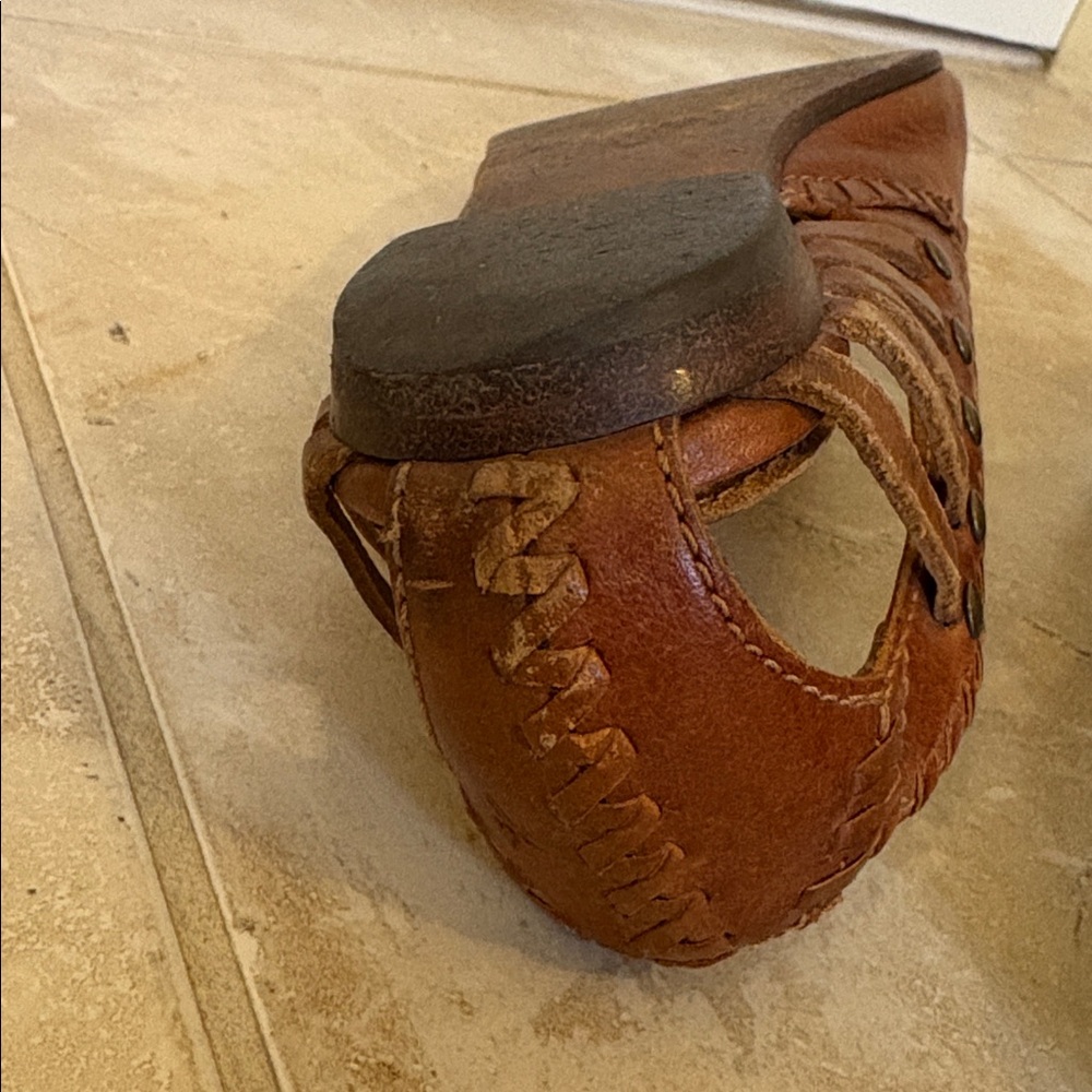 Brown Frye’s Women's Flats - Picture 6 of 6